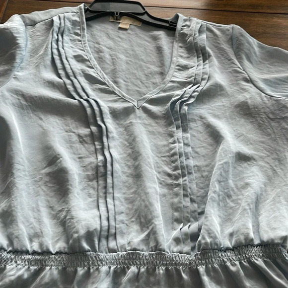 Michael Kors long sleeve v neck top size large satin - Picture 6 of 13